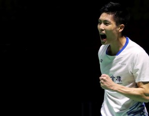 Chou Prevails in Thriller – Day 1: HSBC BWF World Tour Finals